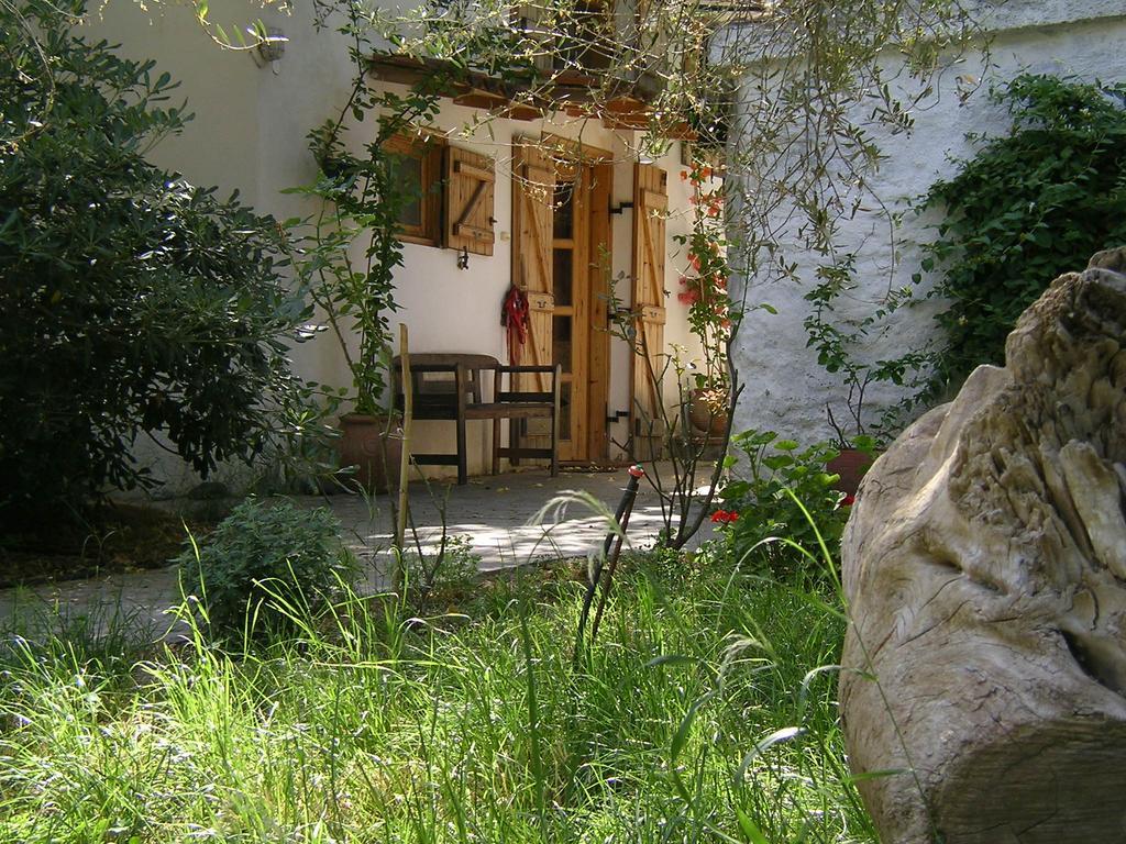 Kyparissi & Apartment *