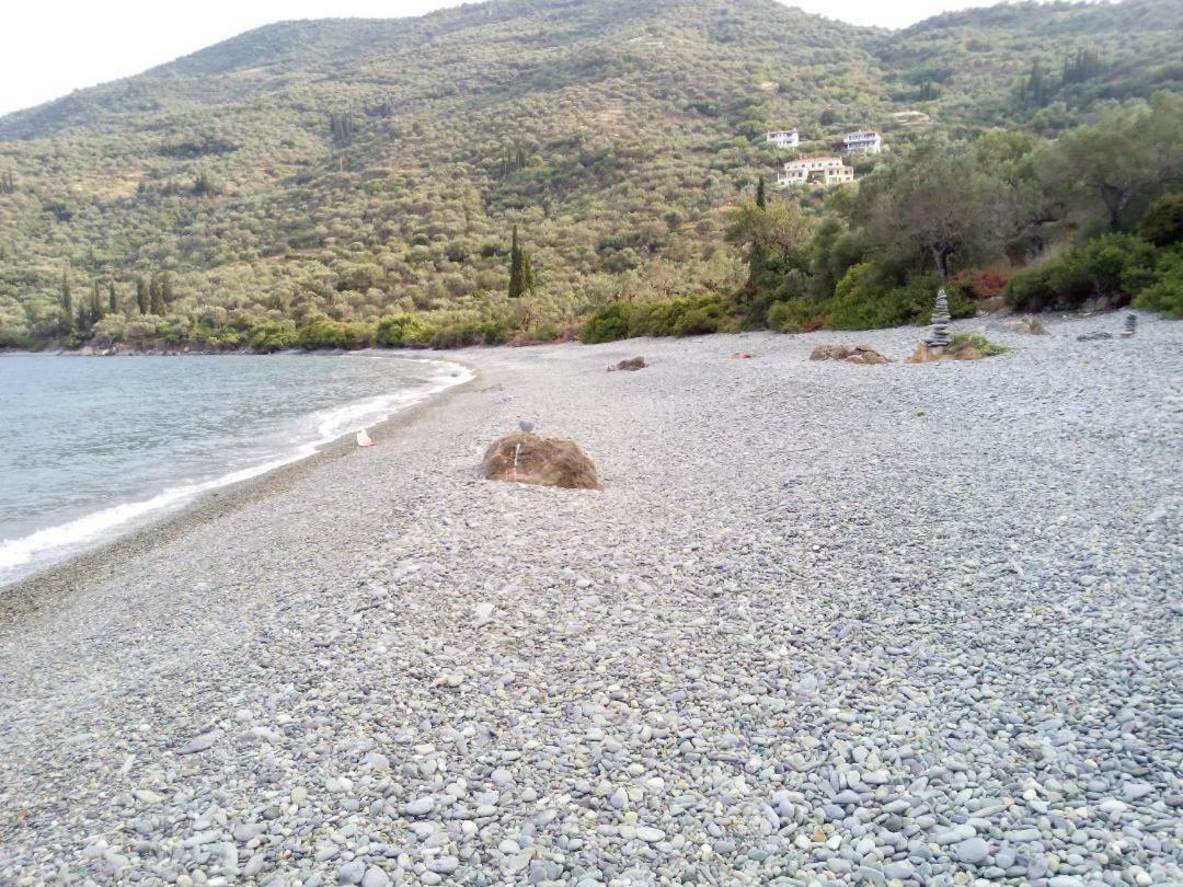 Kyparissi & *