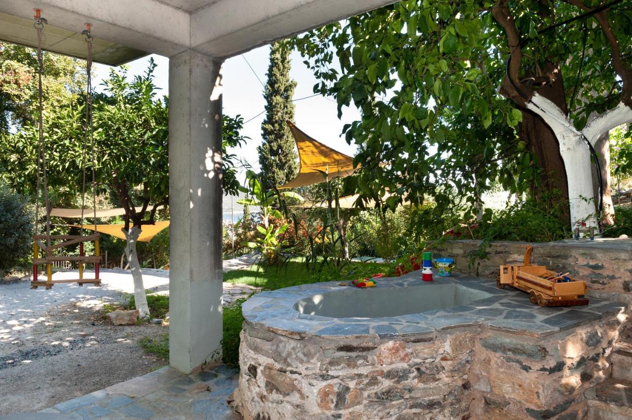 Apartment Kyparissi &